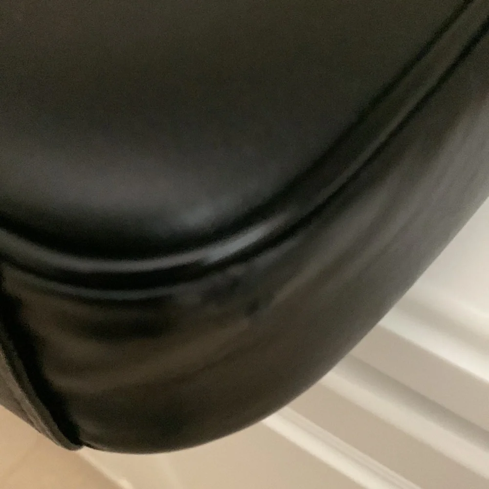 NWT Samsonite classic leather slim briefcase color black